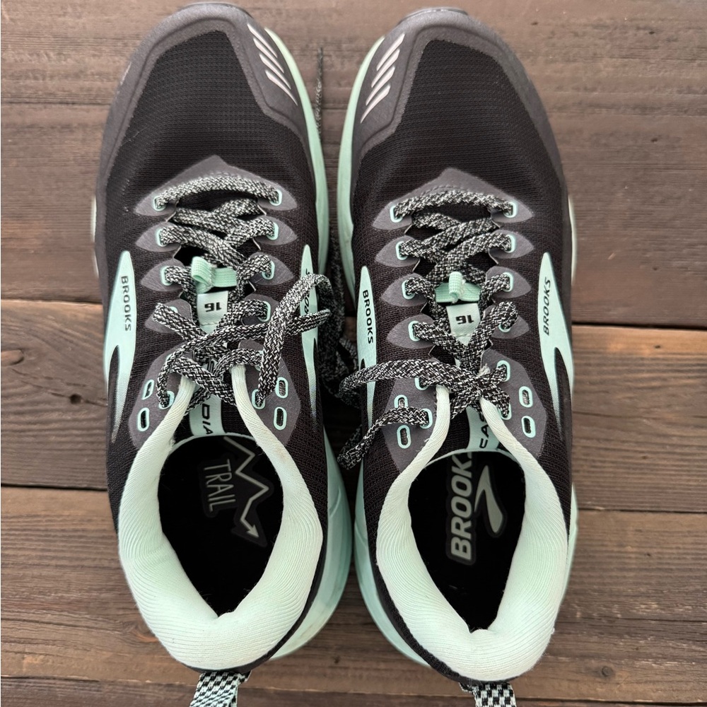 Brooks Cascadia Trail Runners